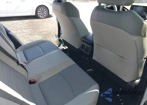 2020 Toyota Rav4 Xle Premium z USA, uszkodzony, nr VIN JTMC1RFV8LD521059